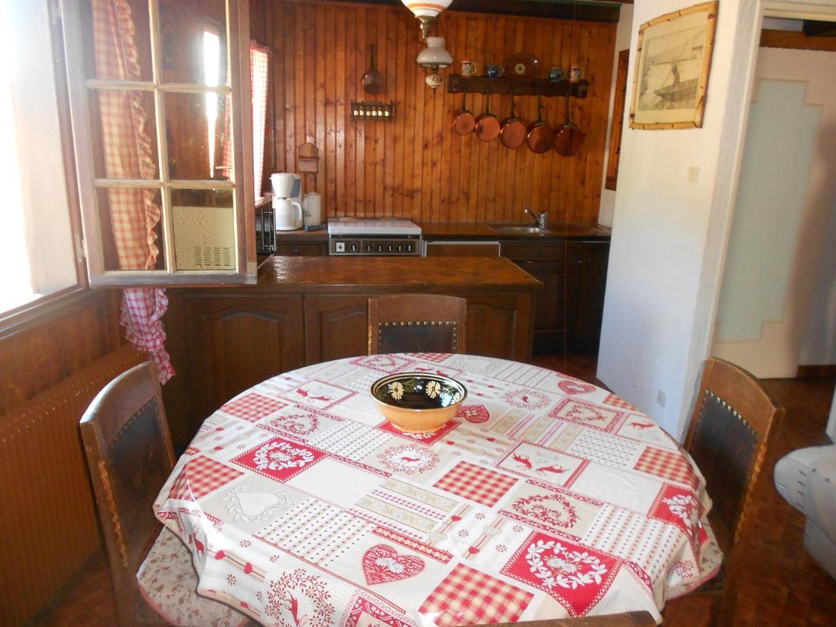 Les Vendangeurs Apartment Niedermorschwihr Luaran gambar